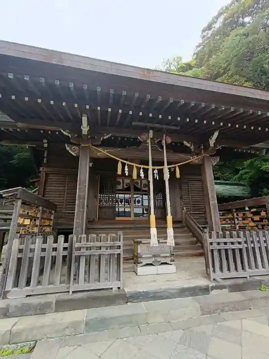叶神社(東叶神社)の{uncategorized: "未分類", other: "その他", undefined: "問題あり", building: "その他建物", grave: "お墓", sacred_gate: "鳥居", guardian: "狛犬", statue: "像", buddha: "仏像", history: "歴史", nature: "自然", garden: "庭園", animal: "動物", pagoda: "塔", temizu: "手水舎", mountain_gate: "山門・神門", sanctuary: "本殿・本堂", subordinate: "末社・摂社", art: "芸術", scenery: "景色", jizo: "地蔵", ema: "絵馬", goshuin: "御朱印", omikuji: "おみくじ", items: "授与品その他", amulet: "お守り", goshuincho: "御朱印帳", eats: "食事", festival: "お祭り", votive_dance: "神楽", shichigosan: "七五三参", wedding: "結婚式", experience: "体験その他", initially: "初詣", around: "周辺", anti_infection: "感染症対策"}