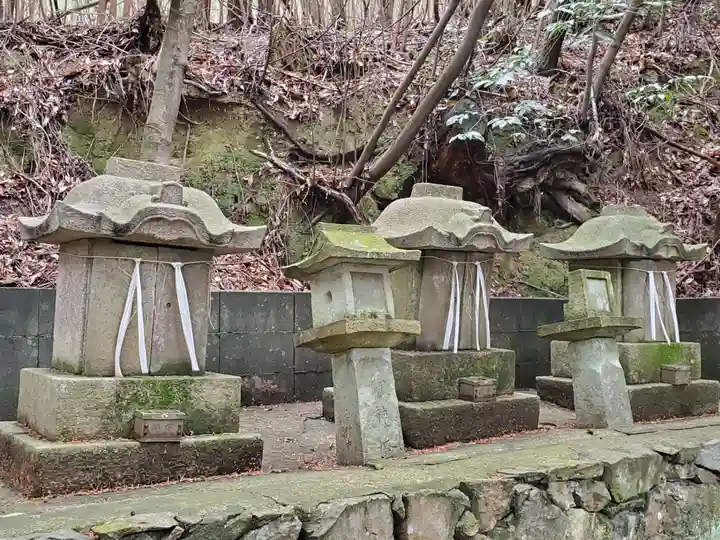 鍬渓神社の末社・摂社
