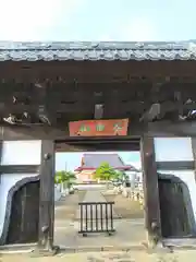 耕龍寺の山門