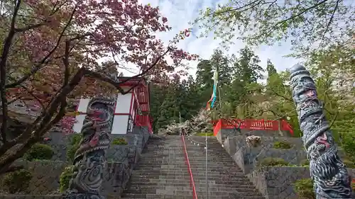 金櫻神社の建物その他