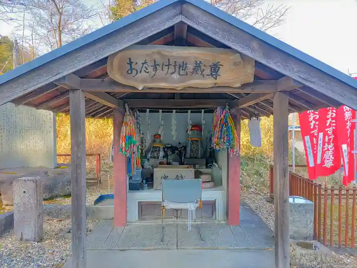 お助け地蔵の本殿・本堂