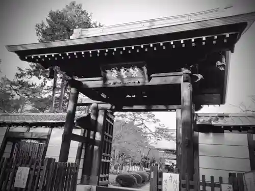 豪徳寺の山門・神門