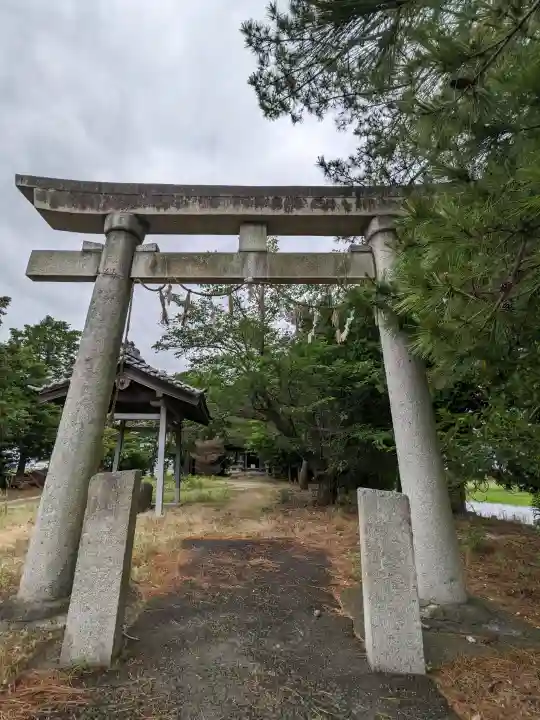 八幡社(落合八幡社)の{uncategorized: "未分類", other: "その他", undefined: "問題あり", building: "その他建物", grave: "お墓", sacred_gate: "鳥居", guardian: "狛犬", statue: "像", buddha: "仏像", history: "歴史", nature: "自然", garden: "庭園", animal: "動物", pagoda: "塔", temizu: "手水舎", mountain_gate: "山門・神門", sanctuary: "本殿・本堂", subordinate: "末社・摂社", art: "芸術", scenery: "景色", jizo: "地蔵", ema: "絵馬", goshuin: "御朱印", omikuji: "おみくじ", items: "授与品その他", amulet: "お守り", goshuincho: "御朱印帳", eats: "食事", festival: "お祭り", votive_dance: "神楽", shichigosan: "七五三参", wedding: "結婚式", experience: "体験その他", initially: "初詣", around: "周辺", anti_infection: "感染症対策"}