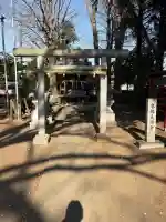 本郷神社の{uncategorized: "未分類", other: "その他", undefined: "問題あり", building: "その他建物", grave: "お墓", sacred_gate: "鳥居", guardian: "狛犬", statue: "像", buddha: "仏像", history: "歴史", nature: "自然", garden: "庭園", animal: "動物", pagoda: "塔", temizu: "手水舎", mountain_gate: "山門・神門", sanctuary: "本殿・本堂", subordinate: "末社・摂社", art: "芸術", scenery: "景色", jizo: "地蔵", ema: "絵馬", goshuin: "御朱印", omikuji: "おみくじ", items: "授与品その他", amulet: "お守り", goshuincho: "御朱印帳", eats: "食事", festival: "お祭り", votive_dance: "神楽", shichigosan: "七五三参", wedding: "結婚式", experience: "体験その他", initially: "初詣", around: "周辺", anti_infection: "感染症対策"}