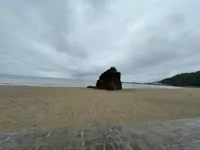 稲佐の浜 弁天島(島根県)