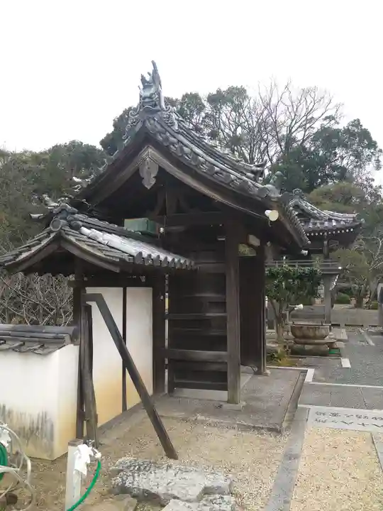 済興寺の山門・神門