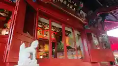 冠稲荷神社の本殿