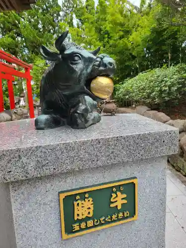 田村神社の像