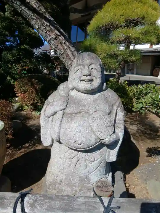 眞隆寺の{uncategorized: "未分類", other: "その他", undefined: "問題あり", building: "その他建物", grave: "お墓", sacred_gate: "鳥居", guardian: "狛犬", statue: "像", buddha: "仏像", history: "歴史", nature: "自然", garden: "庭園", animal: "動物", pagoda: "塔", temizu: "手水舎", mountain_gate: "山門・神門", sanctuary: "本殿・本堂", subordinate: "末社・摂社", art: "芸術", scenery: "景色", jizo: "地蔵", ema: "絵馬", goshuin: "御朱印", omikuji: "おみくじ", items: "授与品その他", amulet: "お守り", goshuincho: "御朱印帳", eats: "食事", festival: "お祭り", votive_dance: "神楽", shichigosan: "七五三参", wedding: "結婚式", experience: "体験その他", initially: "初詣", around: "周辺", anti_infection: "感染症対策"}