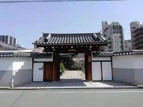 長圓寺（法善寺別院）の山門