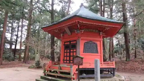 乙寳寺の本殿