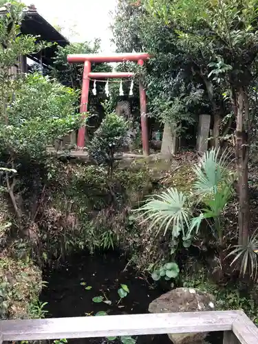 横浜御嶽神社の末社