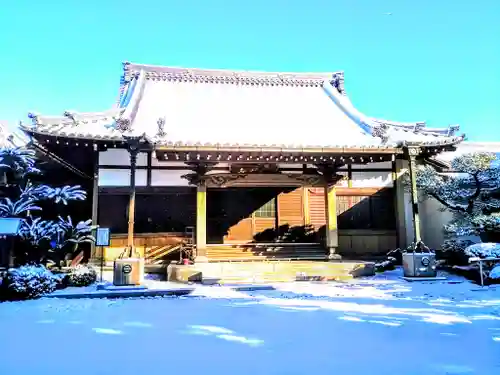 泉柳寺の本殿・本堂