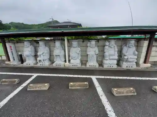 河童神社の像