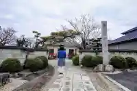 不伝寺の山門・神門