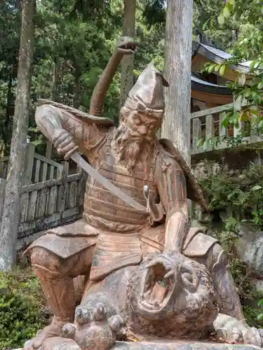 高賀神社の像