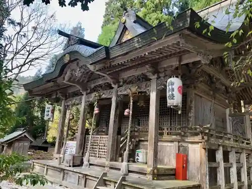 知井八幡神社の本殿・本堂
