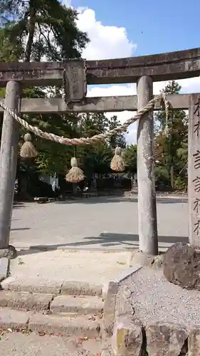 諏訪神社の鳥居