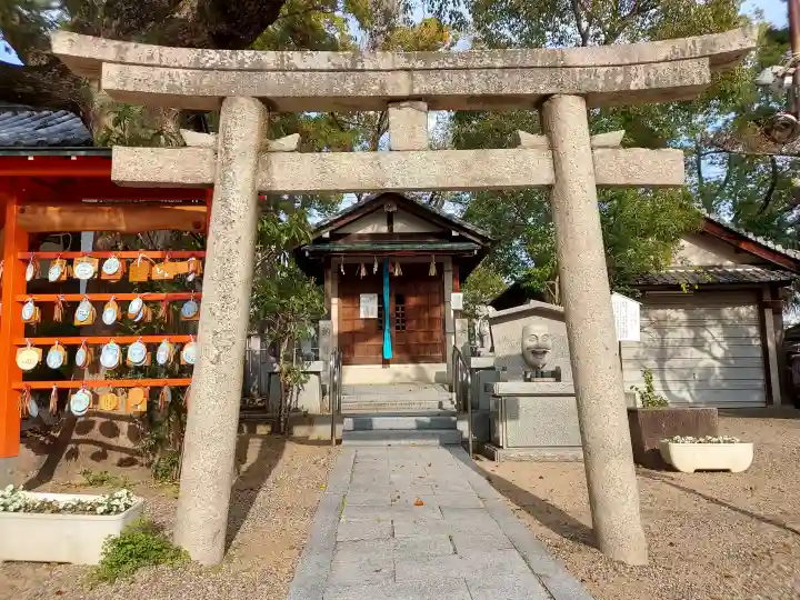 柴籬神社の{uncategorized: "未分類", other: "その他", undefined: "問題あり", building: "その他建物", grave: "お墓", sacred_gate: "鳥居", guardian: "狛犬", statue: "像", buddha: "仏像", history: "歴史", nature: "自然", garden: "庭園", animal: "動物", pagoda: "塔", temizu: "手水舎", mountain_gate: "山門・神門", sanctuary: "本殿・本堂", subordinate: "末社・摂社", art: "芸術", scenery: "景色", jizo: "地蔵", ema: "絵馬", goshuin: "御朱印", omikuji: "おみくじ", items: "授与品その他", amulet: "お守り", goshuincho: "御朱印帳", eats: "食事", festival: "お祭り", votive_dance: "神楽", shichigosan: "七五三参", wedding: "結婚式", experience: "体験その他", initially: "初詣", around: "周辺", anti_infection: "感染症対策"}