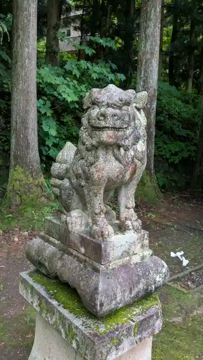 宇奈月神社の{uncategorized: "未分類", other: "その他", undefined: "問題あり", building: "その他建物", grave: "お墓", sacred_gate: "鳥居", guardian: "狛犬", statue: "像", buddha: "仏像", history: "歴史", nature: "自然", garden: "庭園", animal: "動物", pagoda: "塔", temizu: "手水舎", mountain_gate: "山門・神門", sanctuary: "本殿・本堂", subordinate: "末社・摂社", art: "芸術", scenery: "景色", jizo: "地蔵", ema: "絵馬", goshuin: "御朱印", omikuji: "おみくじ", items: "授与品その他", amulet: "お守り", goshuincho: "御朱印帳", eats: "食事", festival: "お祭り", votive_dance: "神楽", shichigosan: "七五三参", wedding: "結婚式", experience: "体験その他", initially: "初詣", around: "周辺", anti_infection: "感染症対策"}
