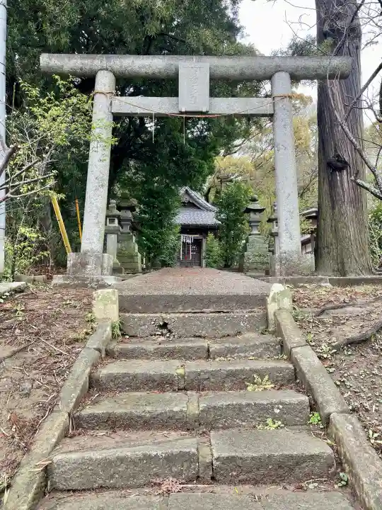 菅原神社の{uncategorized: "未分類", other: "その他", undefined: "問題あり", building: "その他建物", grave: "お墓", sacred_gate: "鳥居", guardian: "狛犬", statue: "像", buddha: "仏像", history: "歴史", nature: "自然", garden: "庭園", animal: "動物", pagoda: "塔", temizu: "手水舎", mountain_gate: "山門・神門", sanctuary: "本殿・本堂", subordinate: "末社・摂社", art: "芸術", scenery: "景色", jizo: "地蔵", ema: "絵馬", goshuin: "御朱印", omikuji: "おみくじ", items: "授与品その他", amulet: "お守り", goshuincho: "御朱印帳", eats: "食事", festival: "お祭り", votive_dance: "神楽", shichigosan: "七五三参", wedding: "結婚式", experience: "体験その他", initially: "初詣", around: "周辺", anti_infection: "感染症対策"}
