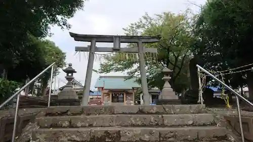 諏訪神社の鳥居