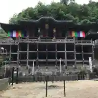 狸谷山不動院の本殿・本堂