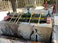 越ヶ谷久伊豆神社の手水舎