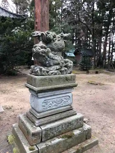 本村井神社の狛犬