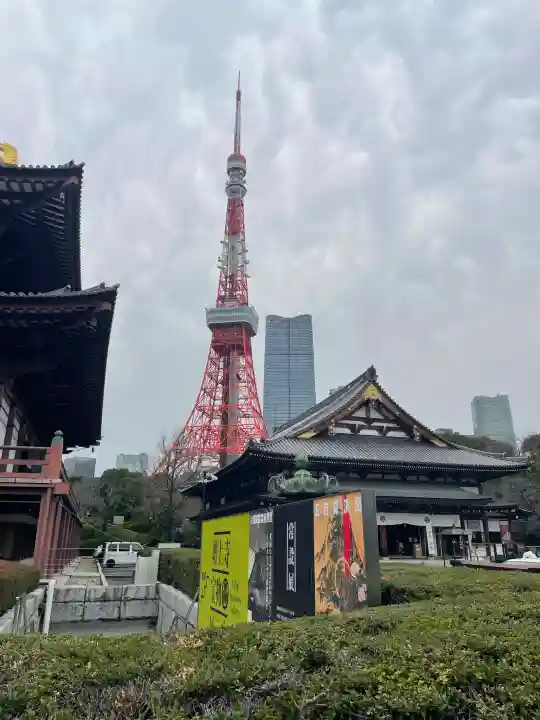増上寺の{uncategorized: "未分類", other: "その他", undefined: "問題あり", building: "その他建物", grave: "お墓", sacred_gate: "鳥居", guardian: "狛犬", statue: "像", buddha: "仏像", history: "歴史", nature: "自然", garden: "庭園", animal: "動物", pagoda: "塔", temizu: "手水舎", mountain_gate: "山門・神門", sanctuary: "本殿・本堂", subordinate: "末社・摂社", art: "芸術", scenery: "景色", jizo: "地蔵", ema: "絵馬", goshuin: "御朱印", omikuji: "おみくじ", items: "授与品その他", amulet: "お守り", goshuincho: "御朱印帳", eats: "食事", festival: "お祭り", votive_dance: "神楽", shichigosan: "七五三参", wedding: "結婚式", experience: "体験その他", initially: "初詣", around: "周辺", anti_infection: "感染症対策"}