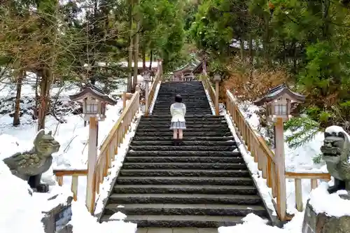 真山神社の山門