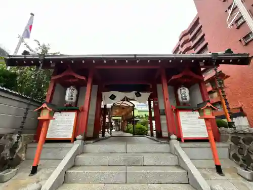 仙台大神宮の山門・神門