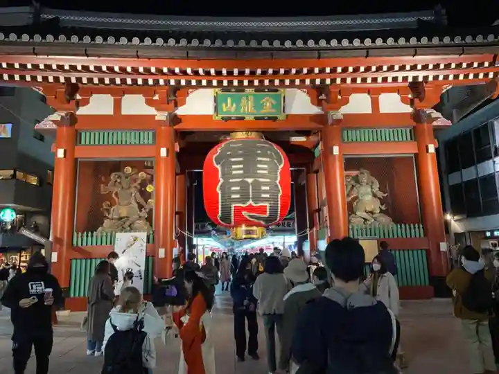 浅草寺の山門・神門