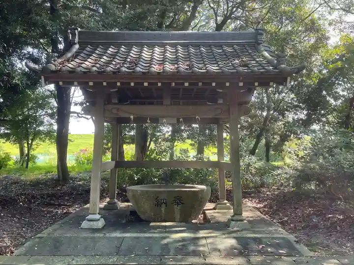 楠村神社の手水舎