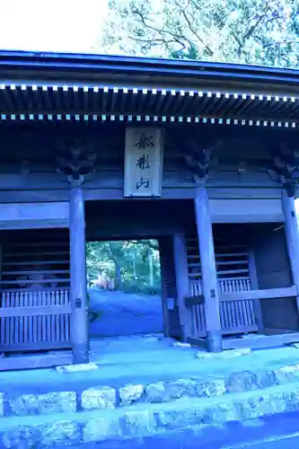 普門寺(切り絵御朱印発祥の寺)の山門