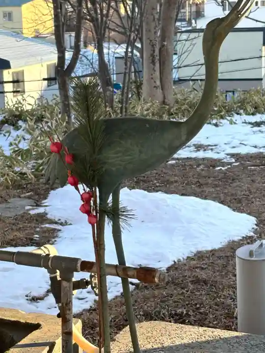 釧路護国神社の{uncategorized: "未分類", other: "その他", undefined: "問題あり", building: "その他建物", grave: "お墓", sacred_gate: "鳥居", guardian: "狛犬", statue: "像", buddha: "仏像", history: "歴史", nature: "自然", garden: "庭園", animal: "動物", pagoda: "塔", temizu: "手水舎", mountain_gate: "山門・神門", sanctuary: "本殿・本堂", subordinate: "末社・摂社", art: "芸術", scenery: "景色", jizo: "地蔵", ema: "絵馬", goshuin: "御朱印", omikuji: "おみくじ", items: "授与品その他", amulet: "お守り", goshuincho: "御朱印帳", eats: "食事", festival: "お祭り", votive_dance: "神楽", shichigosan: "七五三参", wedding: "結婚式", experience: "体験その他", initially: "初詣", around: "周辺", anti_infection: "感染症対策"}