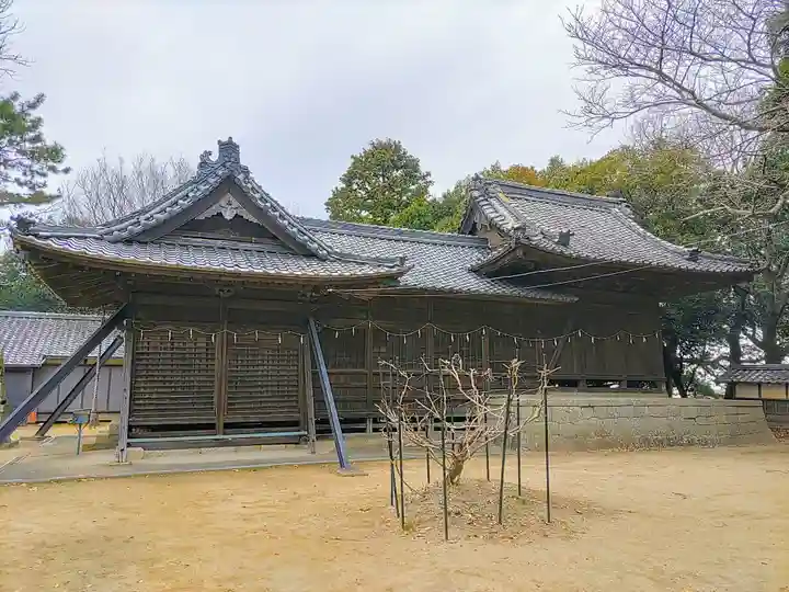 村高天神社の本殿・本堂