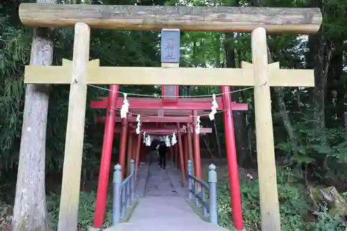 新屋山神社(山梨県)