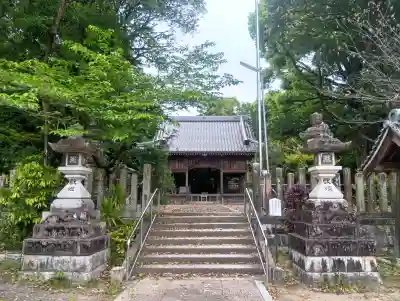 多賀神社の{uncategorized: "未分類", other: "その他", undefined: "問題あり", building: "その他建物", grave: "お墓", sacred_gate: "鳥居", guardian: "狛犬", statue: "像", buddha: "仏像", history: "歴史", nature: "自然", garden: "庭園", animal: "動物", pagoda: "塔", temizu: "手水舎", mountain_gate: "山門・神門", sanctuary: "本殿・本堂", subordinate: "末社・摂社", art: "芸術", scenery: "景色", jizo: "地蔵", ema: "絵馬", goshuin: "御朱印", omikuji: "おみくじ", items: "授与品その他", amulet: "お守り", goshuincho: "御朱印帳", eats: "食事", festival: "お祭り", votive_dance: "神楽", shichigosan: "七五三参", wedding: "結婚式", experience: "体験その他", initially: "初詣", around: "周辺", anti_infection: "感染症対策"}