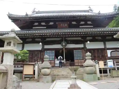 温泉寺の本殿・本堂