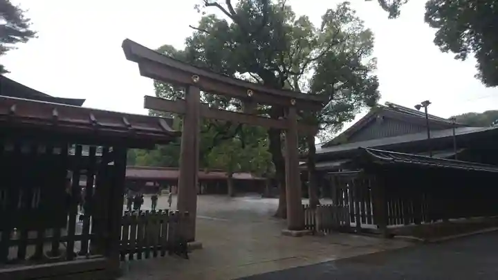 明治神宮の鳥居