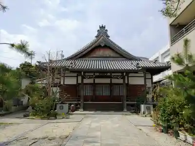 鶴城寺の本殿・本堂
