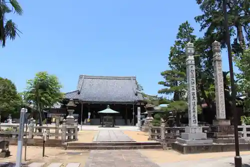 金倉寺の本殿・本堂