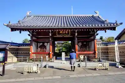 薬師寺(北外山)の山門・神門