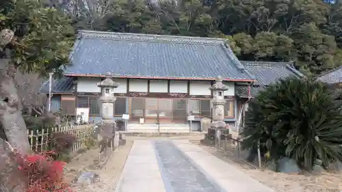 金蓮寺の{uncategorized: "未分類", other: "その他", undefined: "問題あり", building: "その他建物", grave: "お墓", sacred_gate: "鳥居", guardian: "狛犬", statue: "像", buddha: "仏像", history: "歴史", nature: "自然", garden: "庭園", animal: "動物", pagoda: "塔", temizu: "手水舎", mountain_gate: "山門・神門", sanctuary: "本殿・本堂", subordinate: "末社・摂社", art: "芸術", scenery: "景色", jizo: "地蔵", ema: "絵馬", goshuin: "御朱印", omikuji: "おみくじ", items: "授与品その他", amulet: "お守り", goshuincho: "御朱印帳", eats: "食事", festival: "お祭り", votive_dance: "神楽", shichigosan: "七五三参", wedding: "結婚式", experience: "体験その他", initially: "初詣", around: "周辺", anti_infection: "感染症対策"}