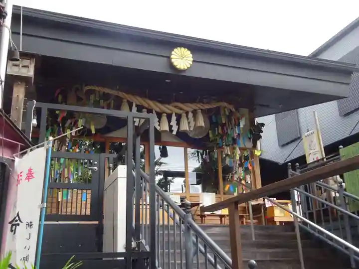 菊名神社の本殿・本堂