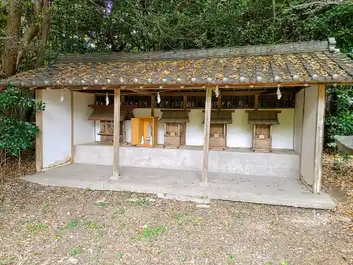 諏訪神社の末社・摂社