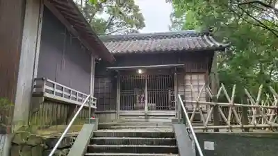 諏訪神社の本殿・本堂