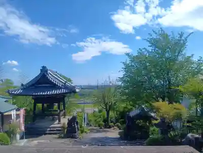 佛眼院の{uncategorized: "未分類", other: "その他", undefined: "問題あり", building: "その他建物", grave: "お墓", sacred_gate: "鳥居", guardian: "狛犬", statue: "像", buddha: "仏像", history: "歴史", nature: "自然", garden: "庭園", animal: "動物", pagoda: "塔", temizu: "手水舎", mountain_gate: "山門・神門", sanctuary: "本殿・本堂", subordinate: "末社・摂社", art: "芸術", scenery: "景色", jizo: "地蔵", ema: "絵馬", goshuin: "御朱印", omikuji: "おみくじ", items: "授与品その他", amulet: "お守り", goshuincho: "御朱印帳", eats: "食事", festival: "お祭り", votive_dance: "神楽", shichigosan: "七五三参", wedding: "結婚式", experience: "体験その他", initially: "初詣", around: "周辺", anti_infection: "感染症対策"}