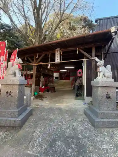 音次郎稲荷神社の{uncategorized: "未分類", other: "その他", undefined: "問題あり", building: "その他建物", grave: "お墓", sacred_gate: "鳥居", guardian: "狛犬", statue: "像", buddha: "仏像", history: "歴史", nature: "自然", garden: "庭園", animal: "動物", pagoda: "塔", temizu: "手水舎", mountain_gate: "山門・神門", sanctuary: "本殿・本堂", subordinate: "末社・摂社", art: "芸術", scenery: "景色", jizo: "地蔵", ema: "絵馬", goshuin: "御朱印", omikuji: "おみくじ", items: "授与品その他", amulet: "お守り", goshuincho: "御朱印帳", eats: "食事", festival: "お祭り", votive_dance: "神楽", shichigosan: "七五三参", wedding: "結婚式", experience: "体験その他", initially: "初詣", around: "周辺", anti_infection: "感染症対策"}